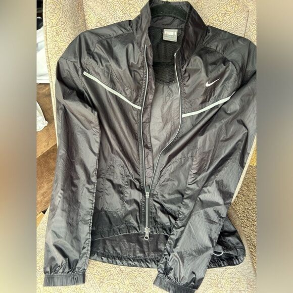 Nike Black Women's Jacket - Picture 1 of 5